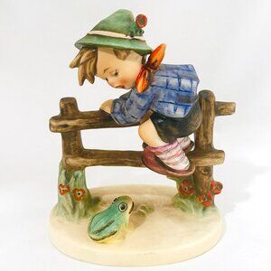 Goebel Hummel 201/I "Retreat to Safety" TMK5 - Large Size